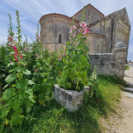 Les Volets Bleus Hébergement de vacances *