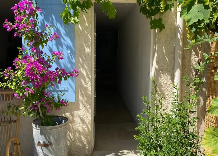 Сasa de vacaciones Les Volets Bleus